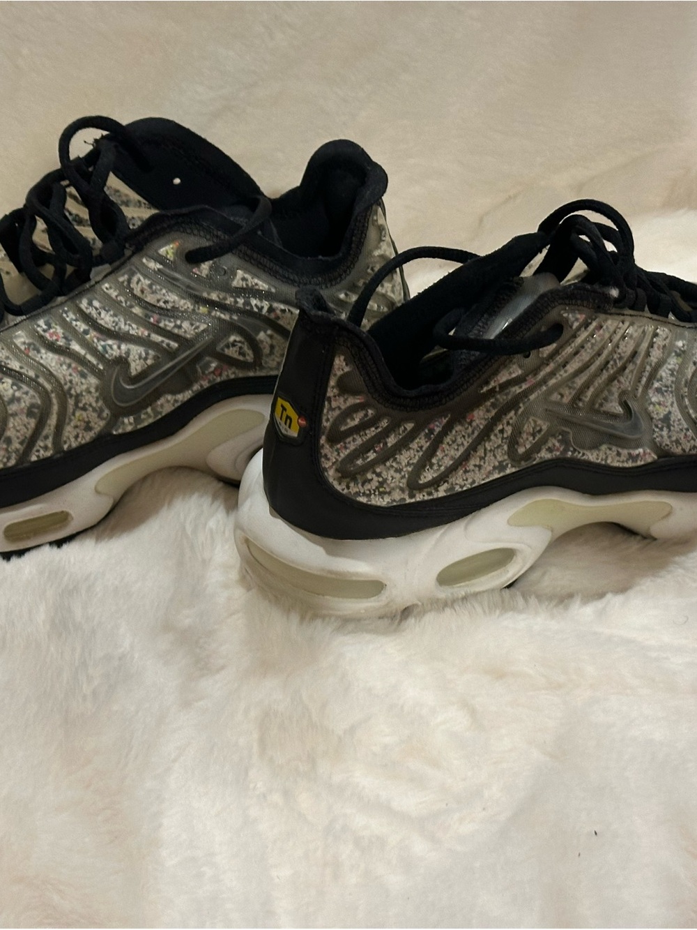 Nike Silver Speckled and Black Air Max Style Sneakers - Picture 8 of 12